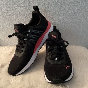 PUMA Pacer Next Cage Sneaker - Like New